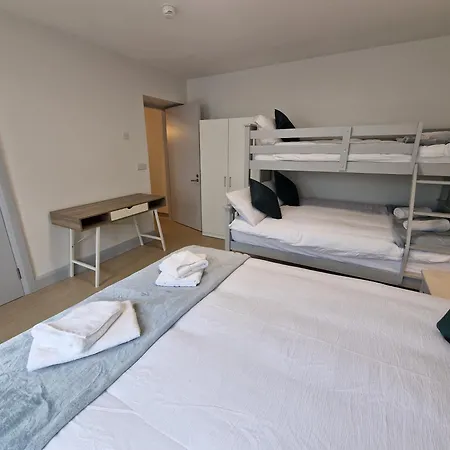 Trivia House Vandrarhem *