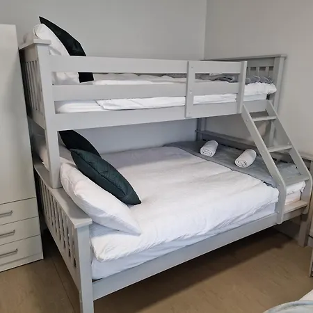 Vandrarhem Trivia House