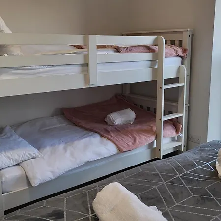 Trivia House Hostel