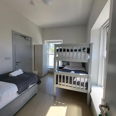 Trivia House Hostal