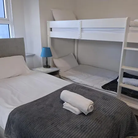 Trivia House Vandrarhem *